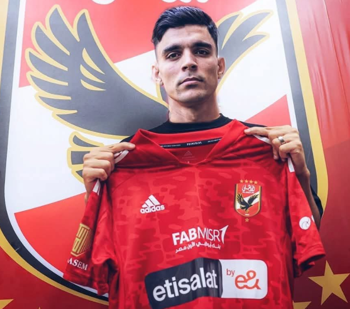 Al Ahly Yamtambulisha Achraf Bencharki