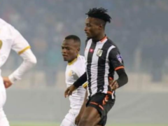 Kocha Fadlu Amtaka Kiungo Mkabaji Moussa Conte wa CS Sfaxien